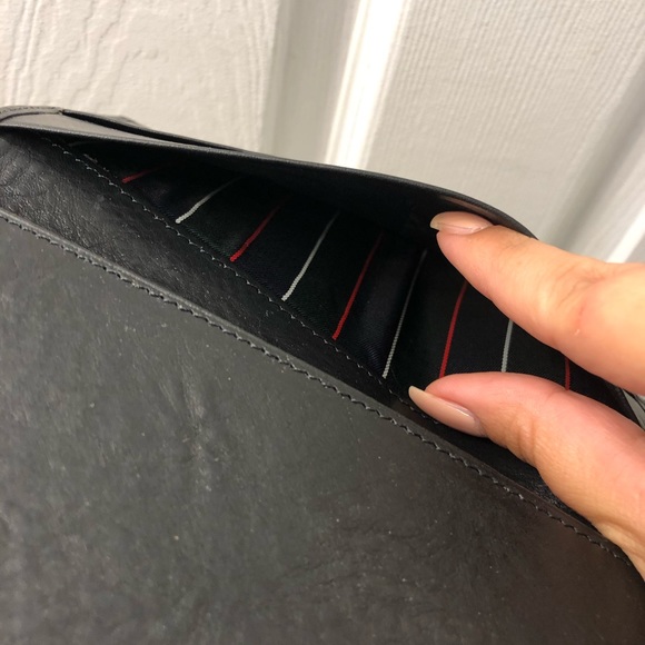 Tommy Hilfiger leather wallet - Picture 4 of 6